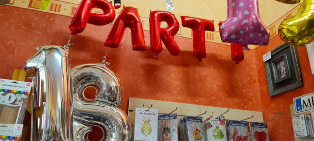 balony napełniane helem - napis party